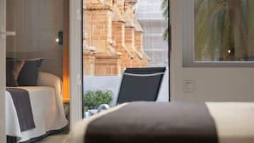 Ropa de cama de alta calidad y minibar