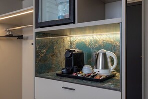 Kaffee und/oder Kaffeemaschine