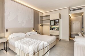 Quadrupla Exclusive | Biancheria da letto di alta qualità, copriletto in piuma, minibar