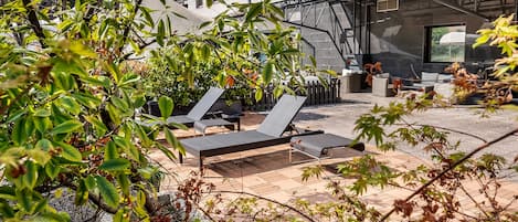 Sun deck