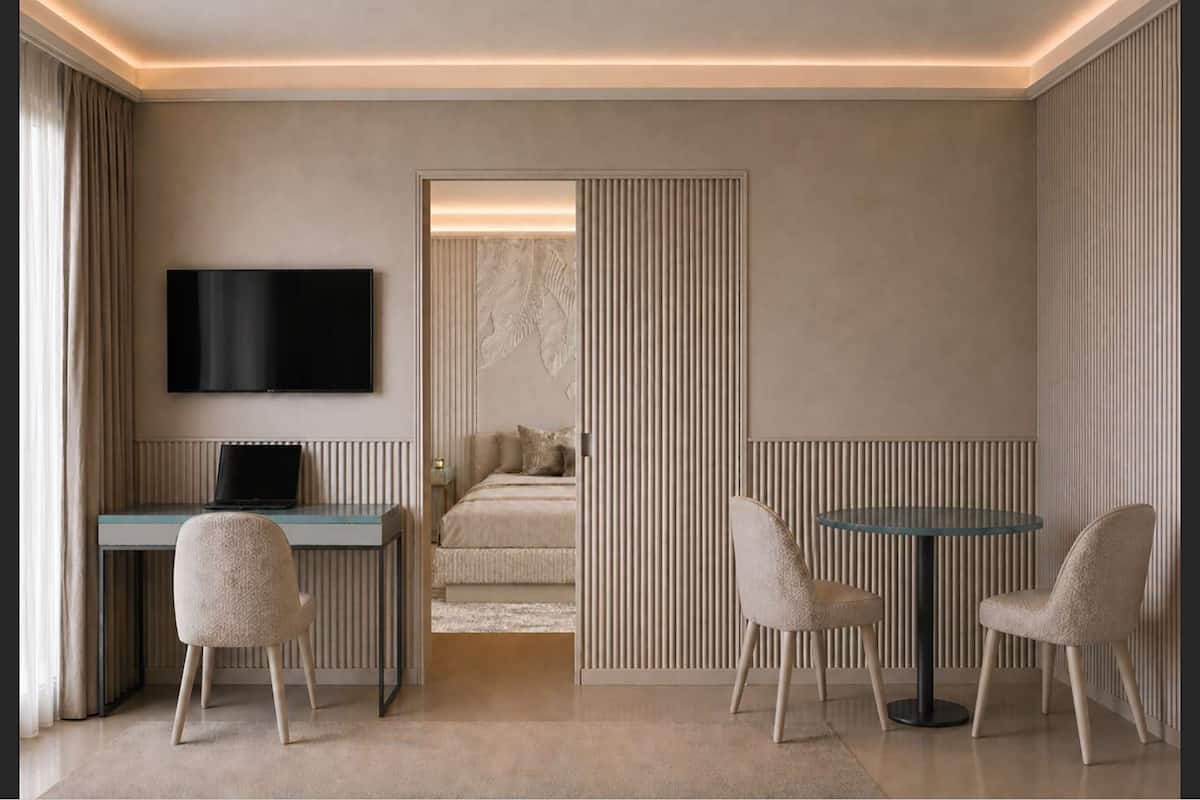 Premium Suite, City View | Living area