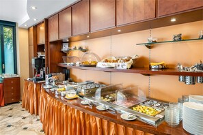 Daily buffet breakfast for a fee - Abacus Hotel (Sesto San Giovanni)