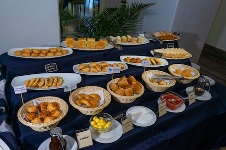 Desayuno buffet incluido todos los días