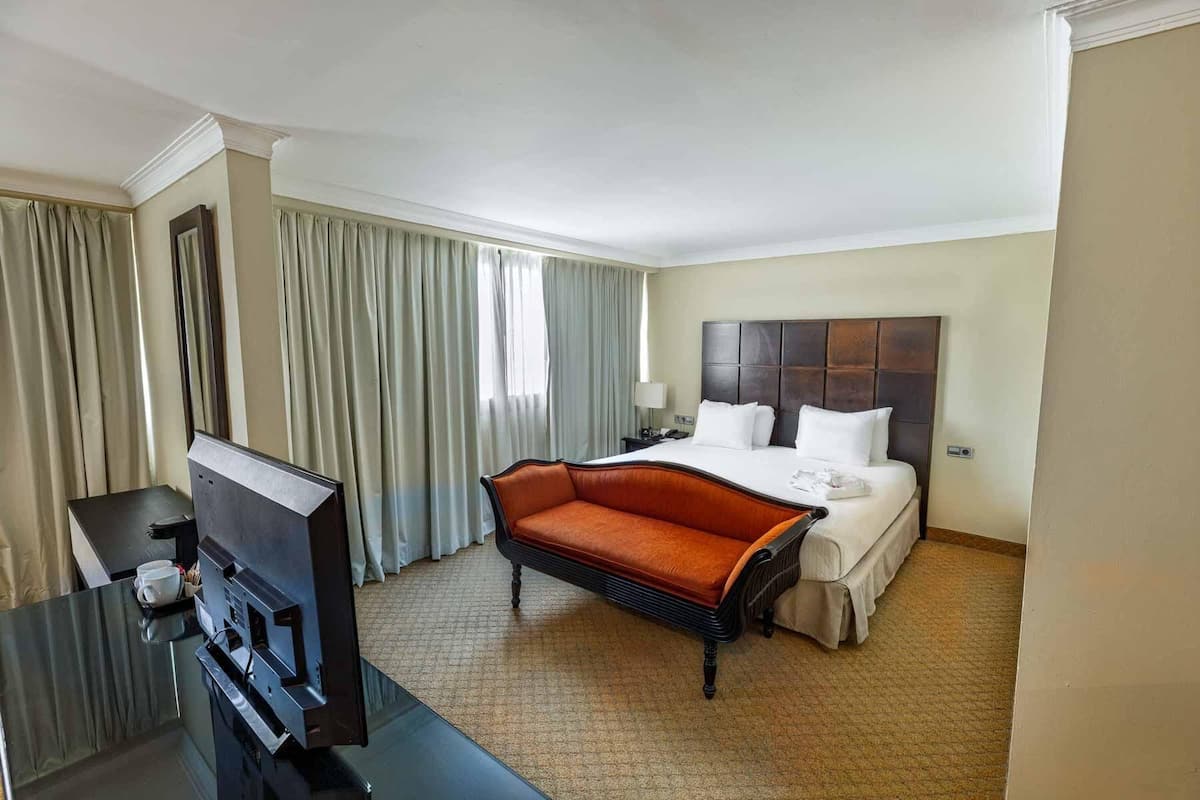 1 bedroom, minibar, in-room safe, individually decorated