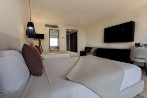 Deluxe Executive City View with Balcony