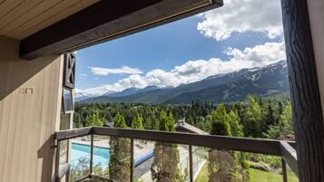 Condo, 2 Bedrooms (Unit 109) | Balcony