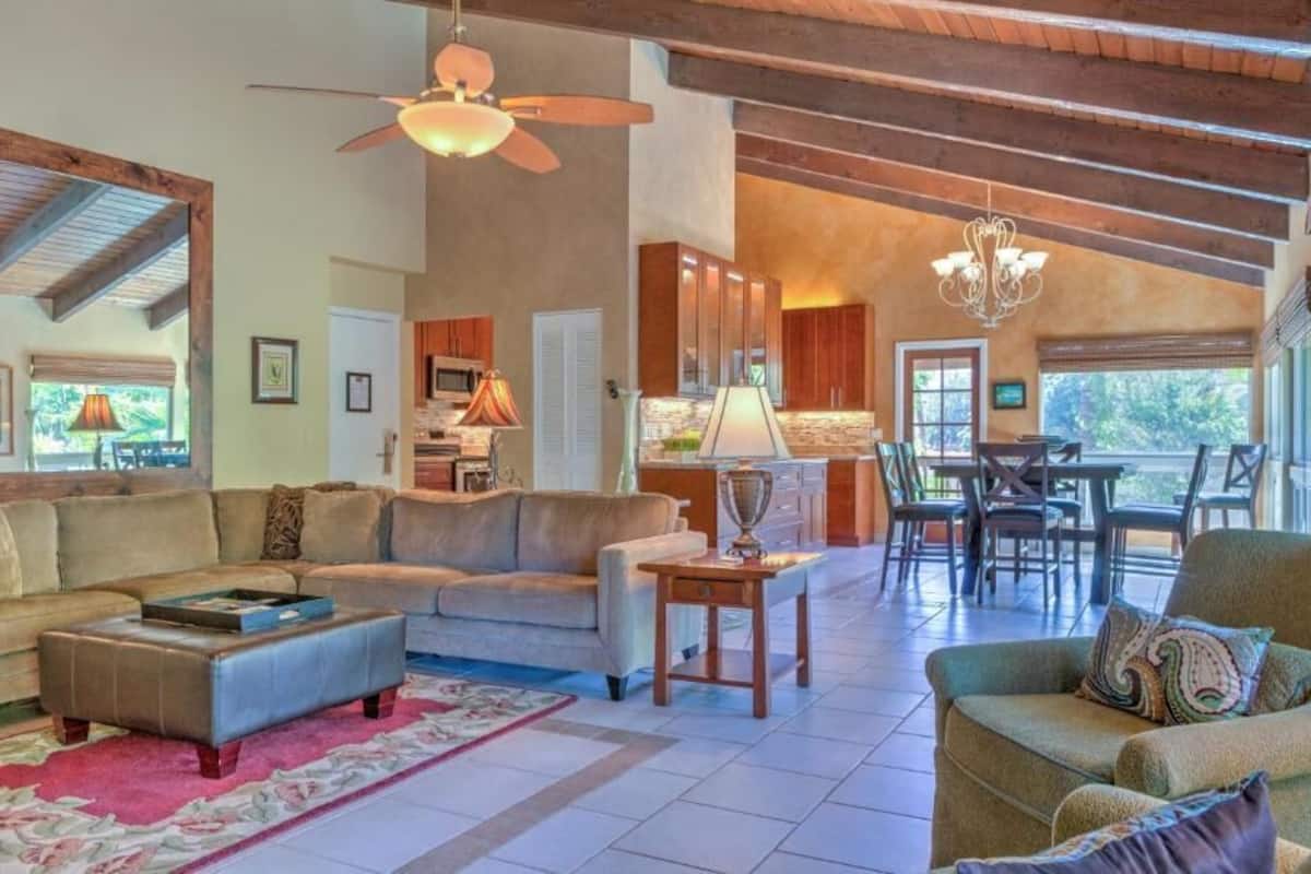 Suite, 3 Bedrooms | 3 bedrooms, premium bedding, pillowtop beds, individually decorated