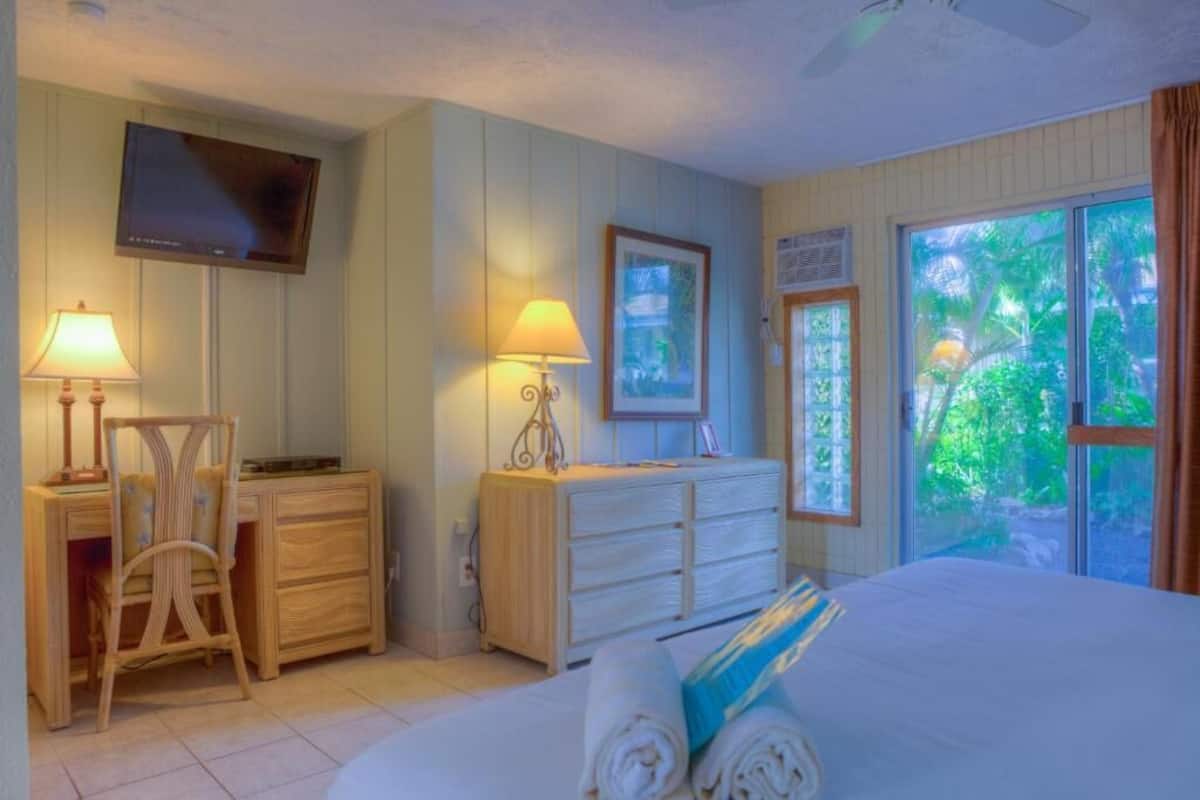 Junior Suite, 1 King Bed, Accessible, Garden View | 3 bedrooms, premium bedding, pillowtop beds, individually decorated