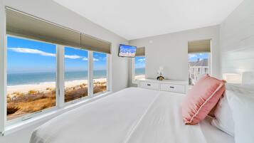 Suite exclusiva, 1 cama de matrimonio grande, vistas al mar | Caja fuerte, cunas gratuitas, ropa de cama