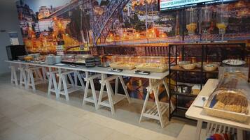 Tägliches inbegriffenes Frühstücksbuffet