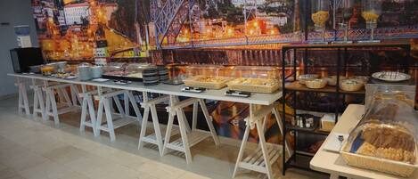 Free daily buffet breakfast