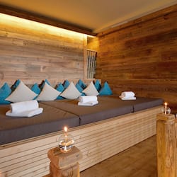 Espace de soins pour les couples, sauna, bain à remous, hammam