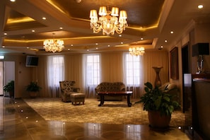 Lobby - Hotel Capitulum (Gyor)