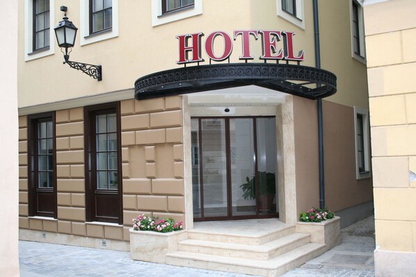 Exterior - Hotel Capitulum (Gyor)