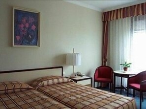 In-room safe, iron/ironing board, Internet, alarm clocks - Lujiang Hotel - Xiamen (Xiamen)