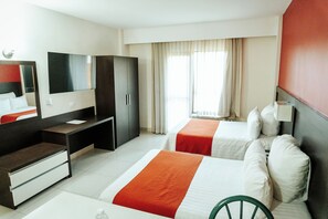 Standard Room, 2 Double Beds, Kitchenette | In-room safe, blackout drapes, iron/ironing board, free WiFi - Bahía Escondida (Santiago)