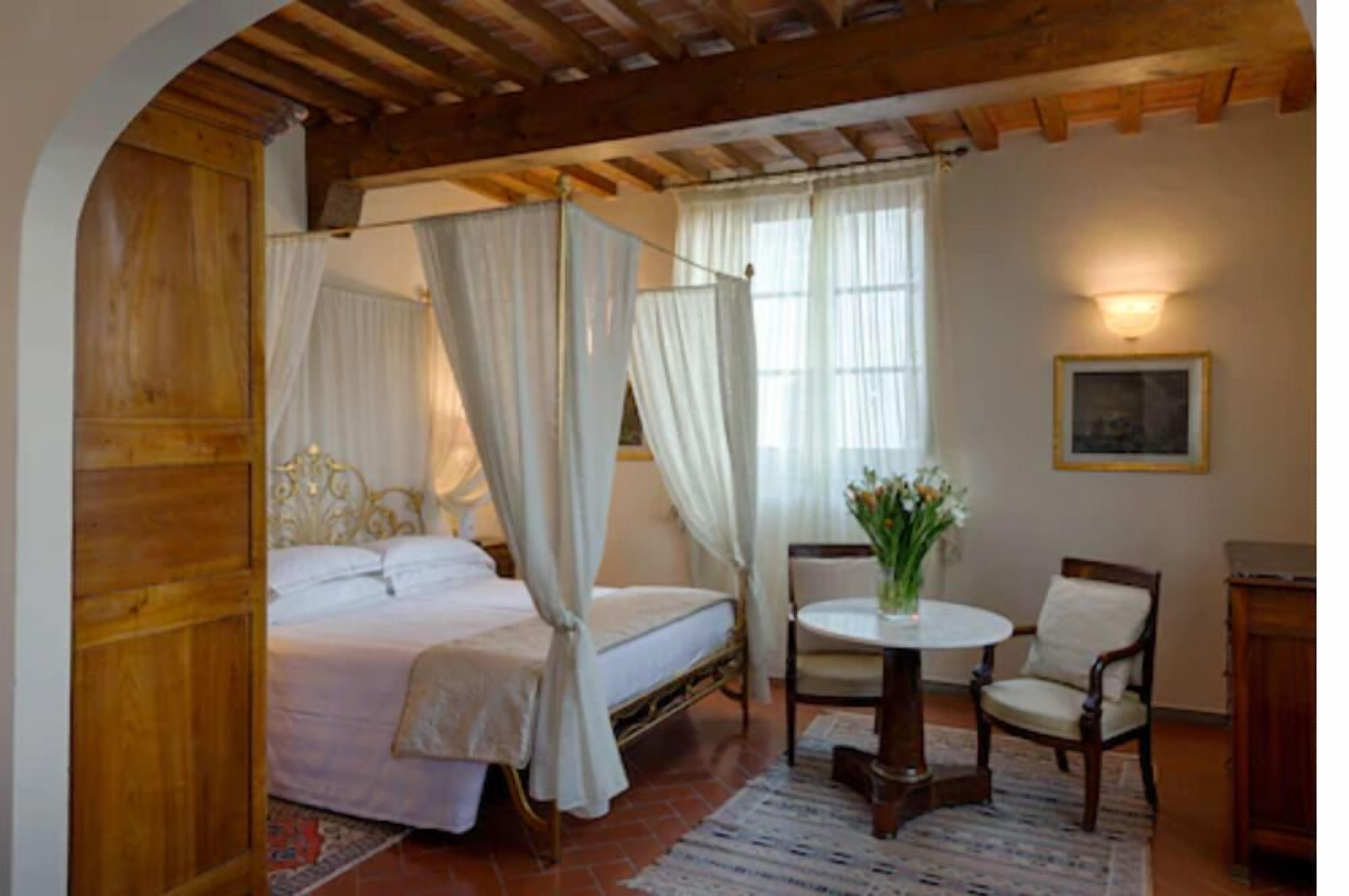 Minibar, két bảo mật tại phòng, bàn, màn/rèm cản sáng 