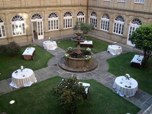 Courtyard - San Francisco Hotel Monumento (Santiago de Compostela)