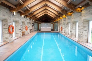 Piscine couverte