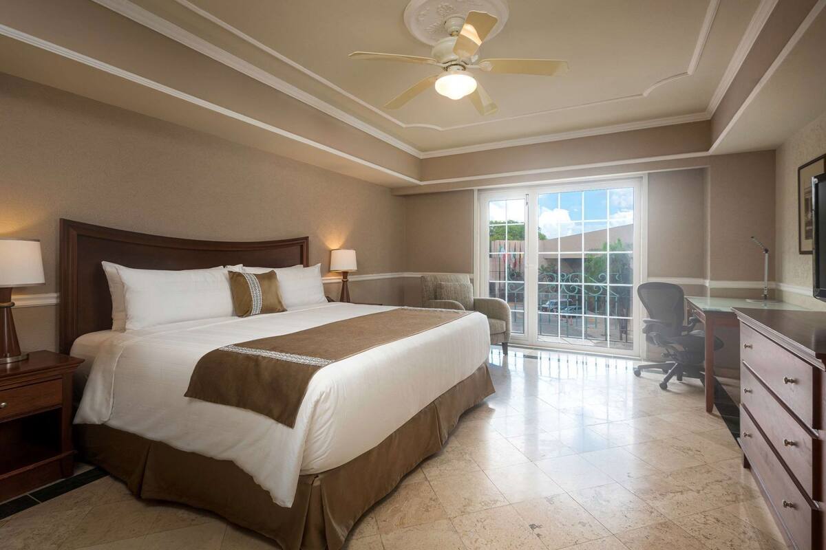 Frette Italian sheets, premium bedding, down comforters, pillowtop beds