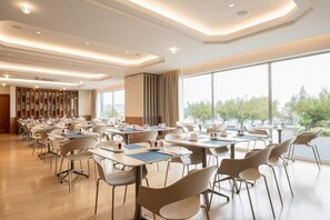 12 restaurants; breakfast, lunch, and dinner served - Dorma Sardinero (Santander)