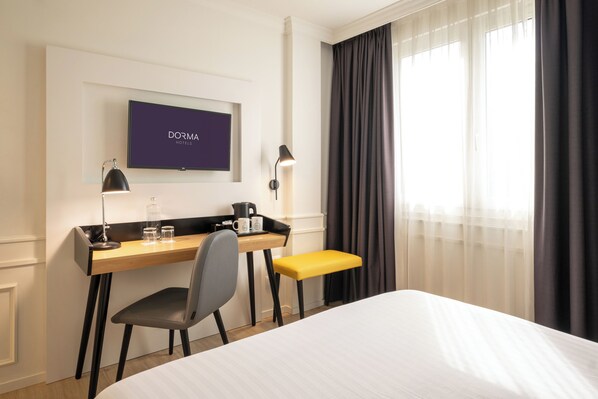 Down comforters, minibar, in-room safe, desk