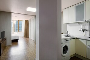 Premier Twin Room | Premium bedding, individually decorated, individually furnished - Vabien Suites 2 Serviced Residence (Seoul)