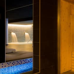 Sale per trattamenti di coppia, sauna, vasca idromassaggio