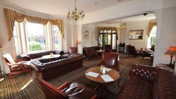 ロビーラウンジ