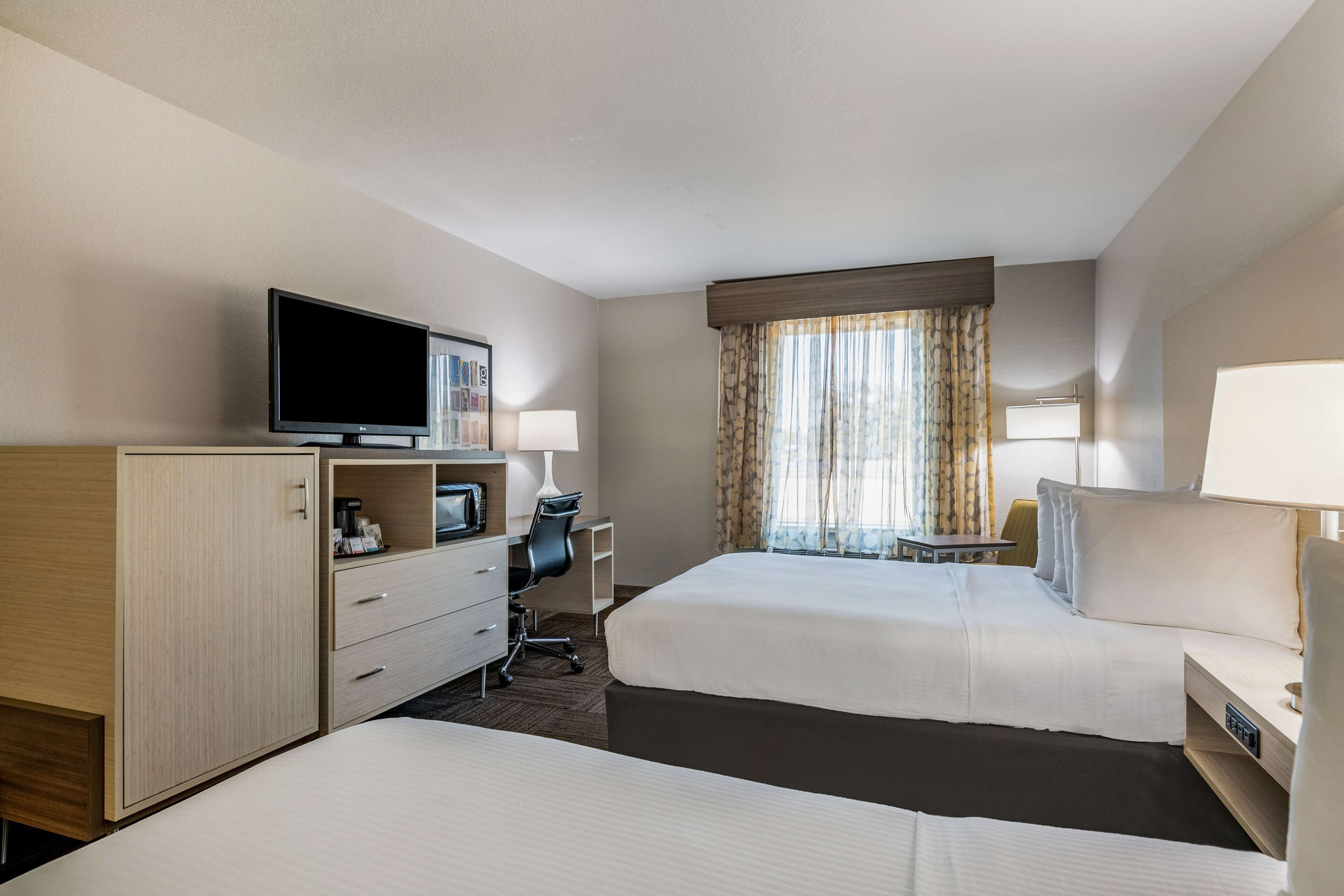 1 bedroom, desk, laptop workspace, blackout curtains