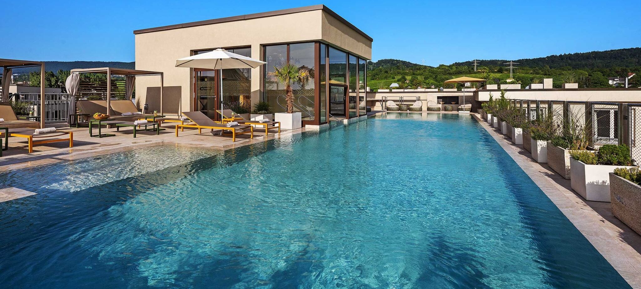 sauna, steam room, body treatments, aromatherapy, hot stone massages