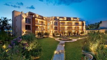 บริเวณภายนอก