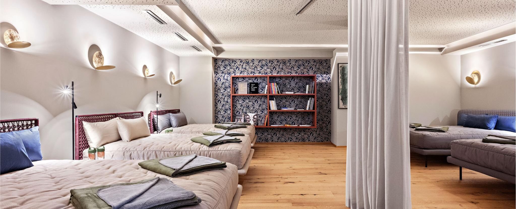 sauna, steam room, body treatments, aromatherapy, hot stone massages