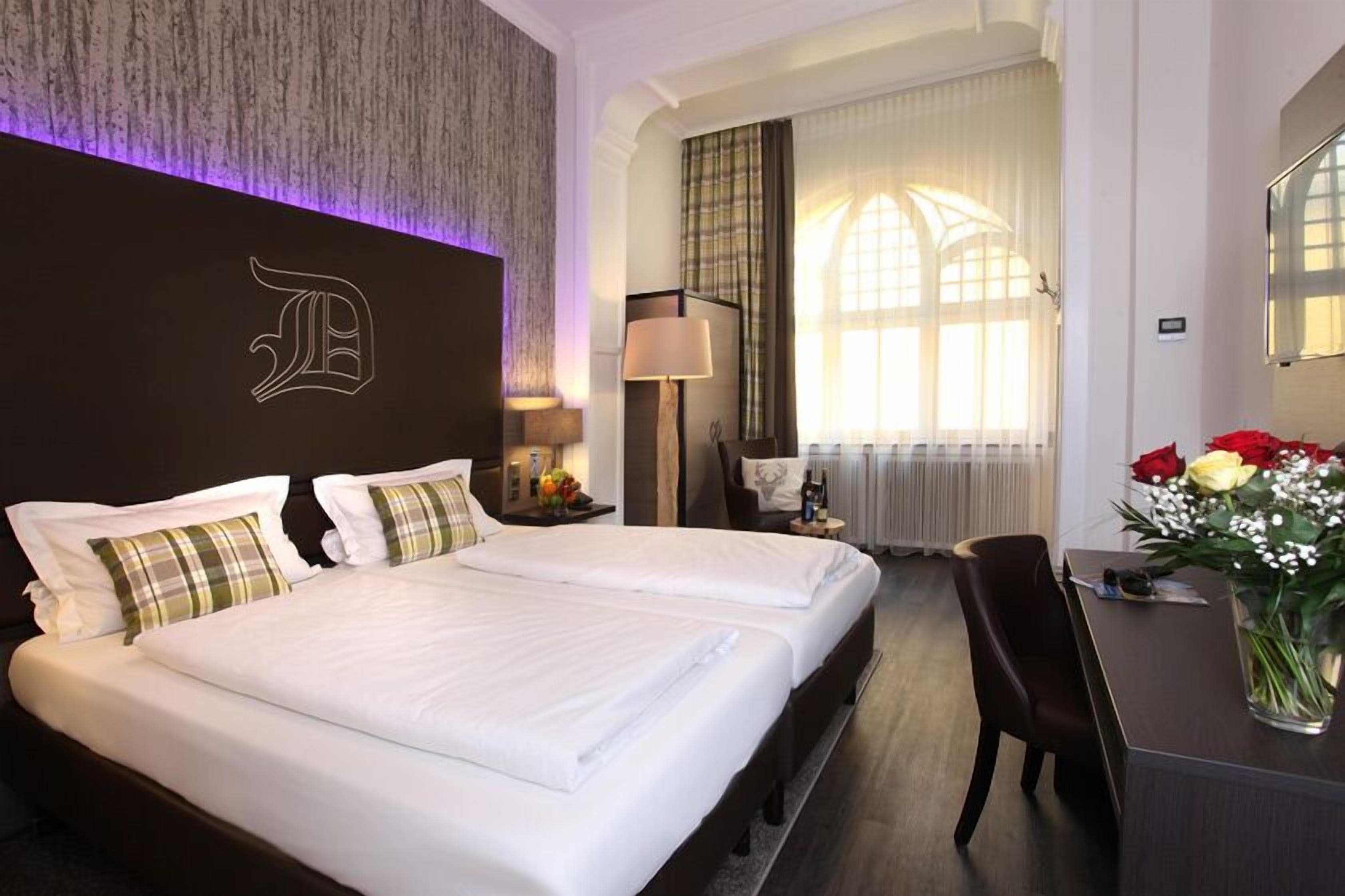 1 bedroom, hypo-allergenic bedding, minibar, in-room safe