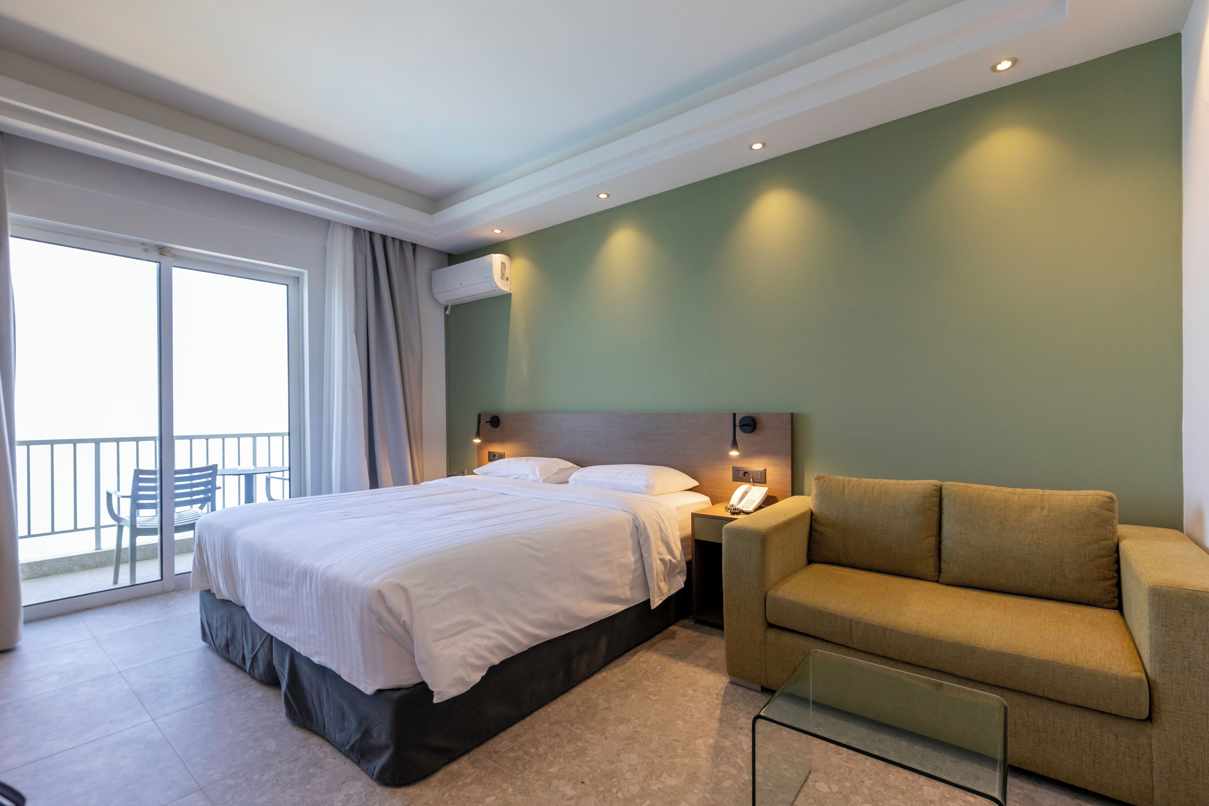 superior double room, sea view | 1 bedroom, desk, blackout curtains, iron/ironing board