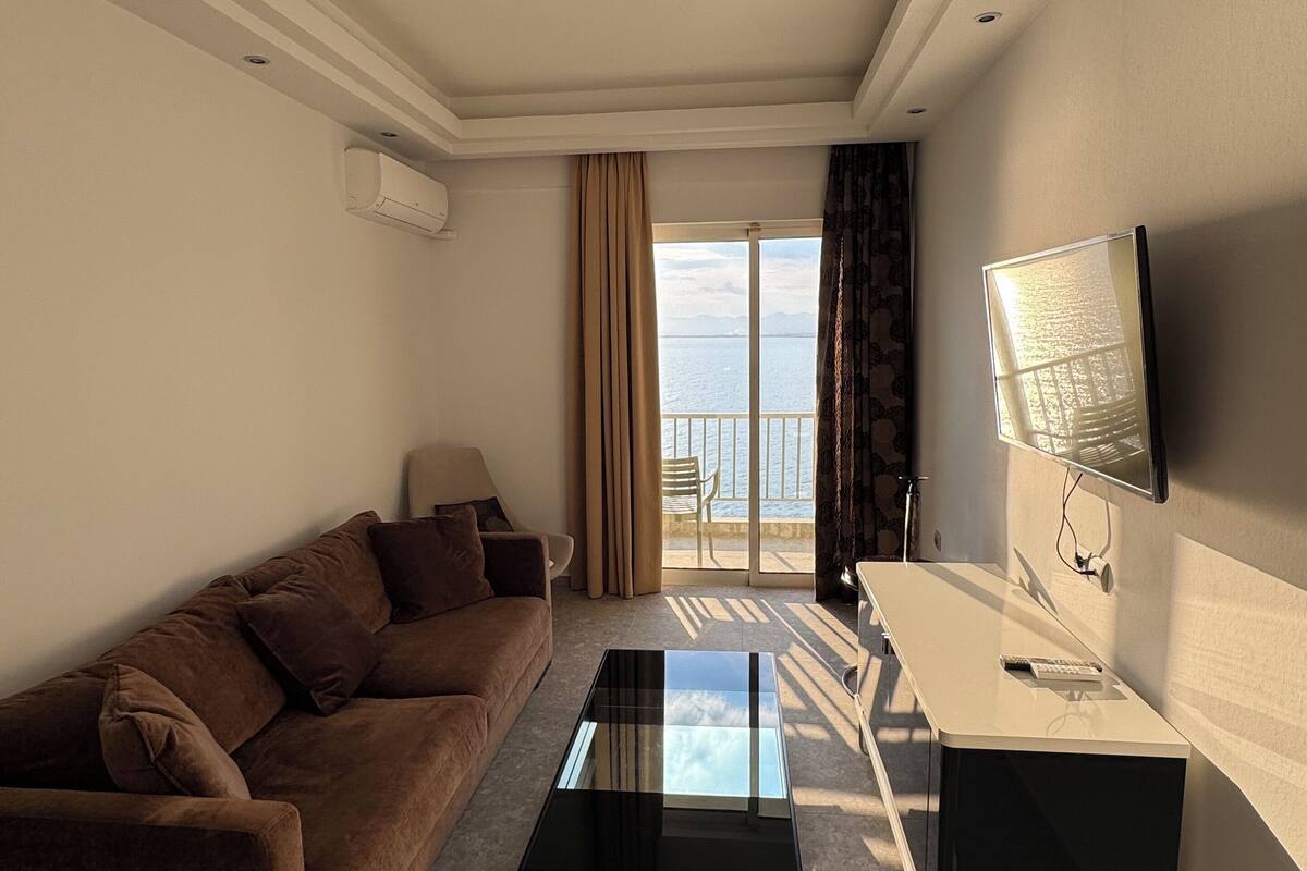 suite, sea view | 1 bedroom, desk, blackout curtains, iron/ironing board