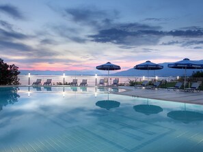 Seasonal outdoor pool - Messinian Bay Hotel (Kalamata)