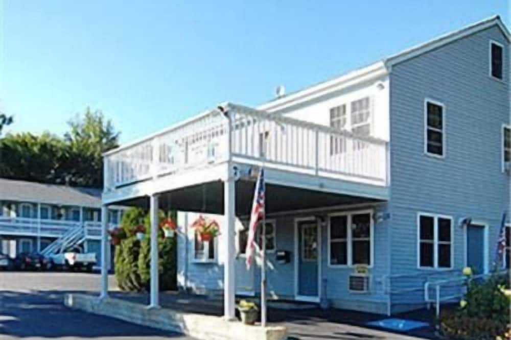 The Atlantic Motel