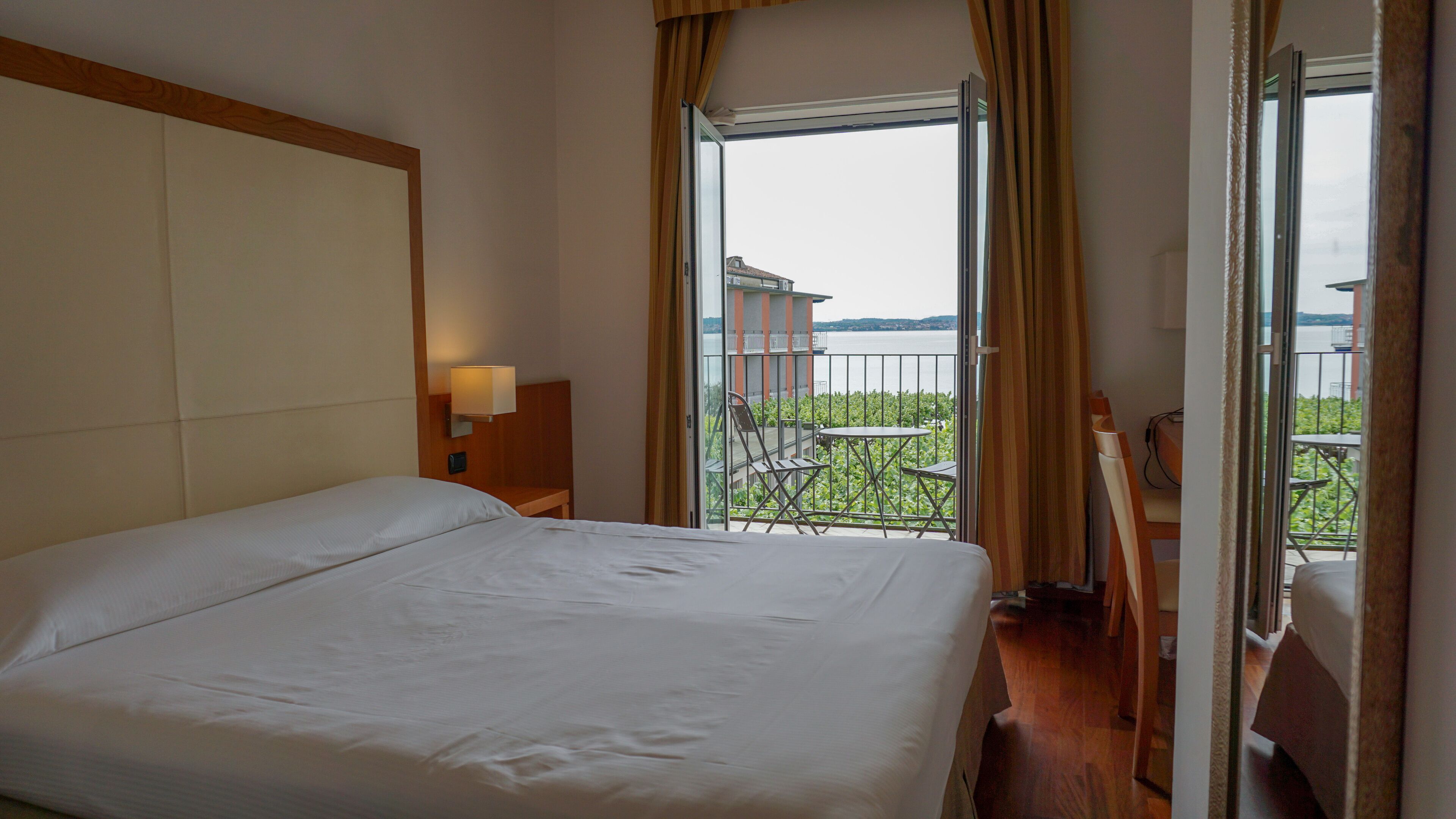 minibar, in-room safe, desk, laptop workspace