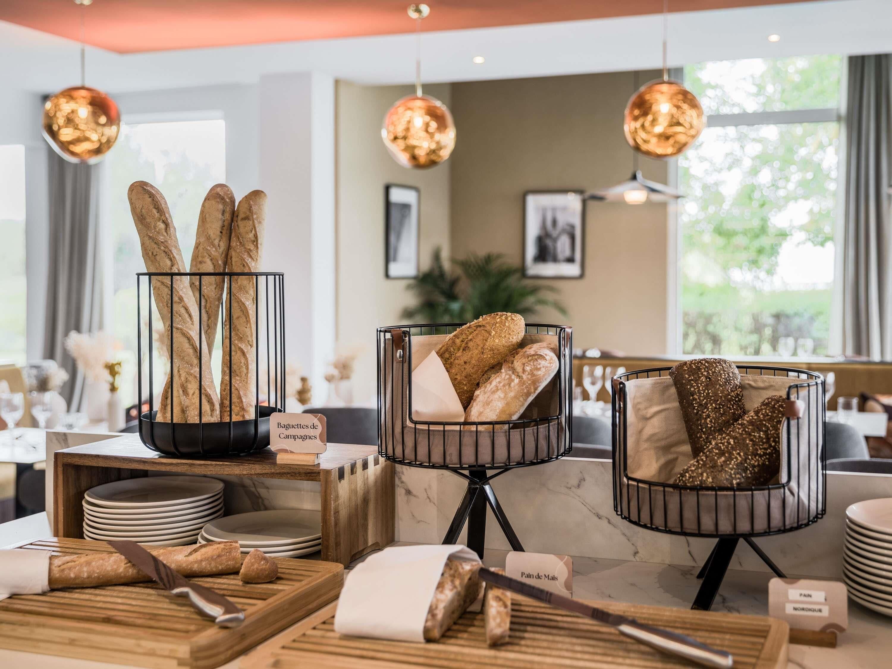 每日供應吃到飽早餐 (每人 EUR19.5)