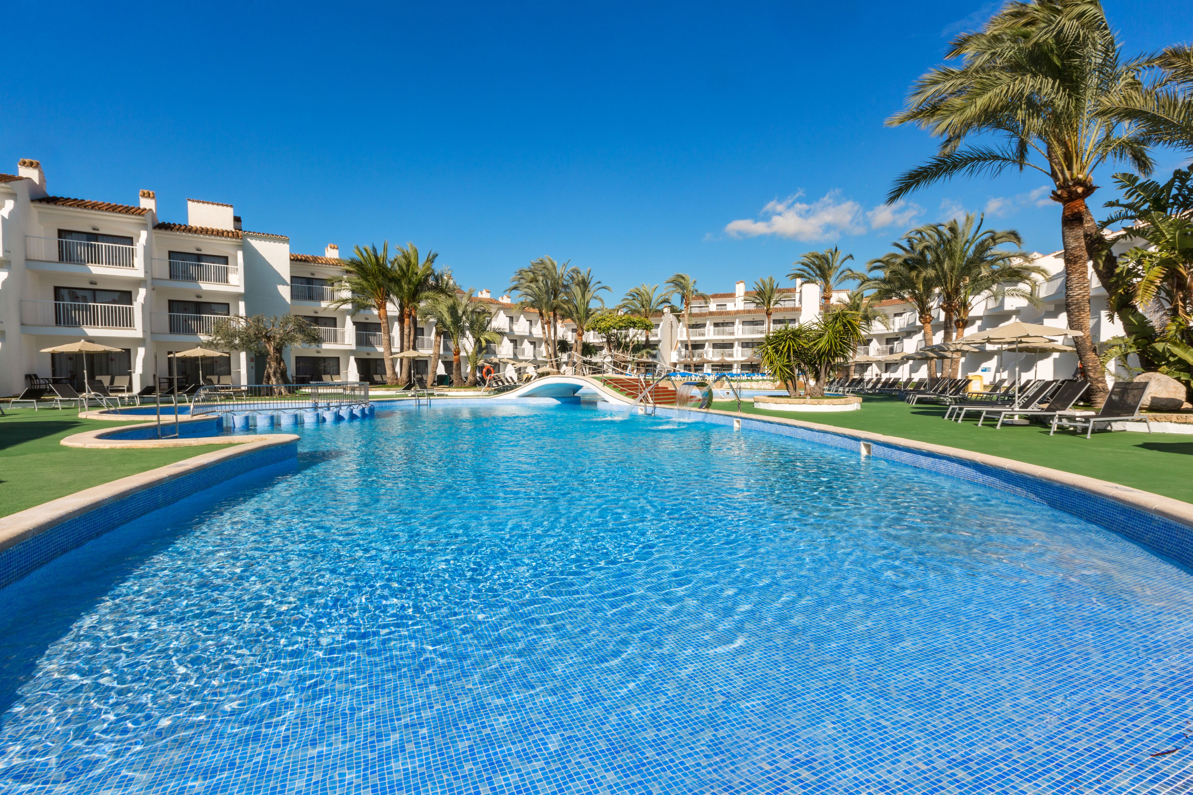 Alberca al aire libre por temporada 