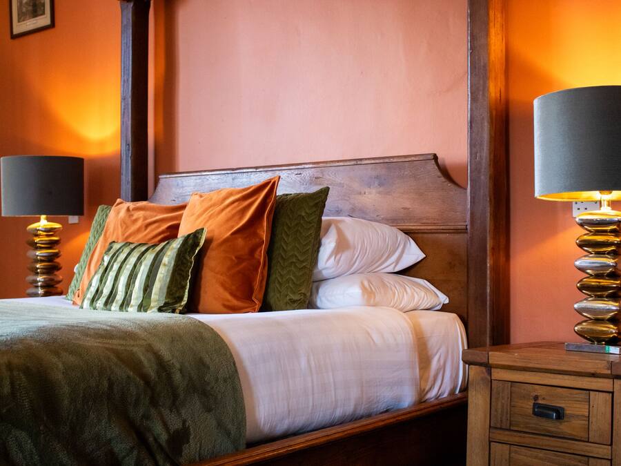 Chambre Double, salle de bains attenante (4 poster) | Literie de qualité supérieure, surmatelas, bureau