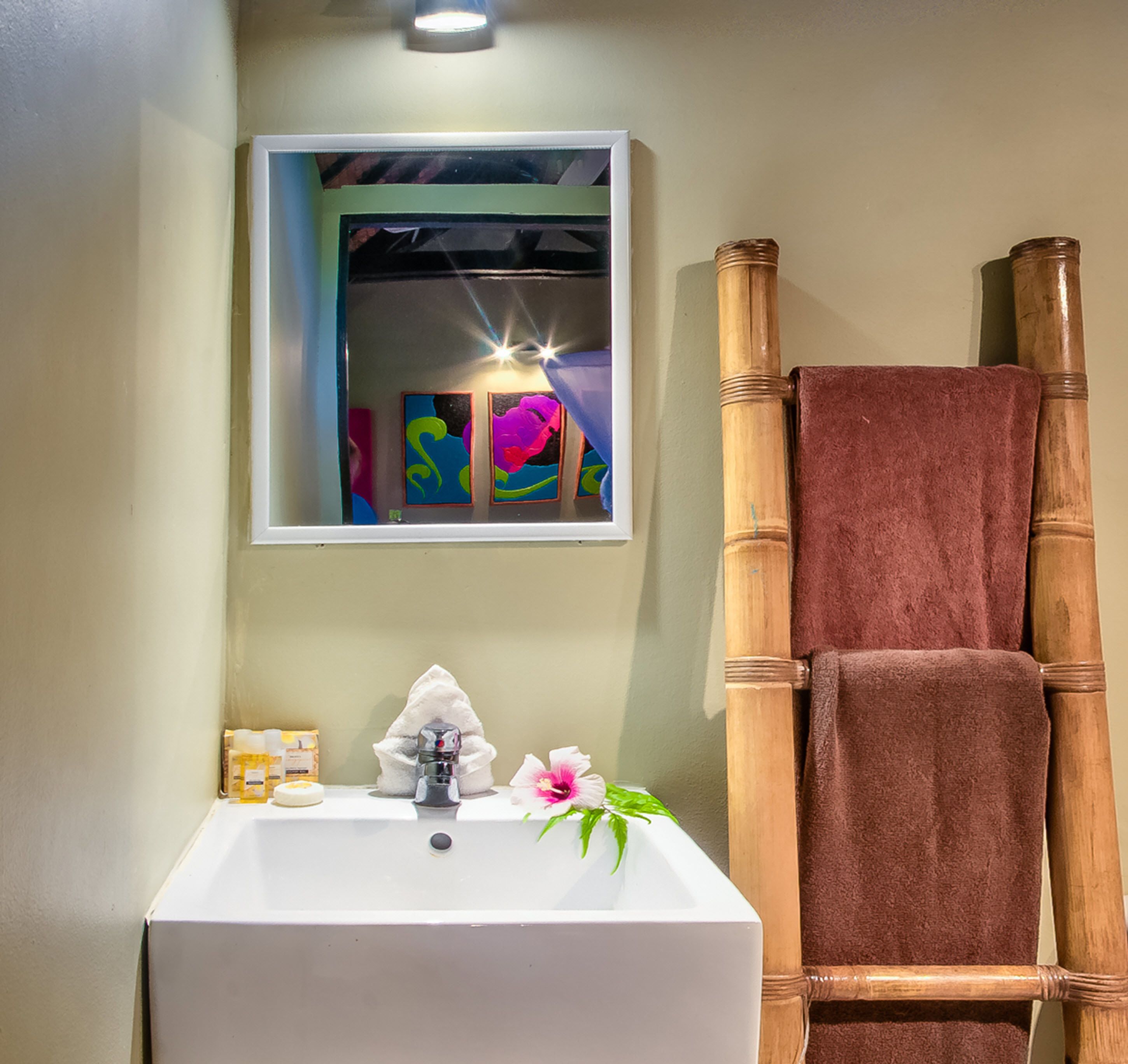 shower, free toiletries, towels