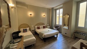 Kamar Triple Klasik