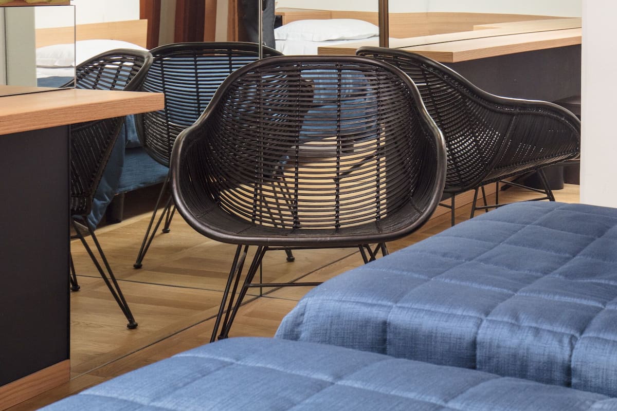 superior twin room, 2 single beds, accessible | 1 bedroom, minibar, in-room safe, desk