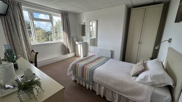 Single Room | Premium bedding, memory foam beds, desk, iron/ironing board