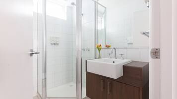 Standard Apartment, 1 Bedroom | Bathroom | Shower, free toiletries, hair dryer
