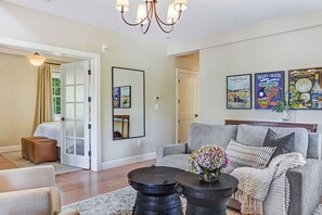 Suite, Multiple Beds, Balcony | Living area | TV - Bungalows 313 (Sonoma)