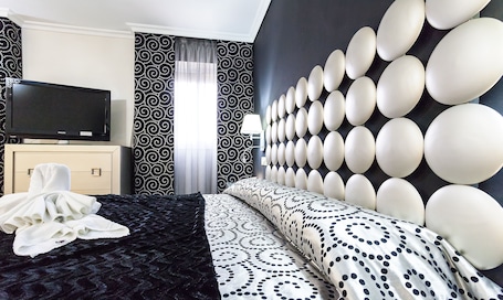 Junior-værelse - 1 kingsize-seng | 2 soveværelser, skrivebord, arbejdsområde til bærbare computere