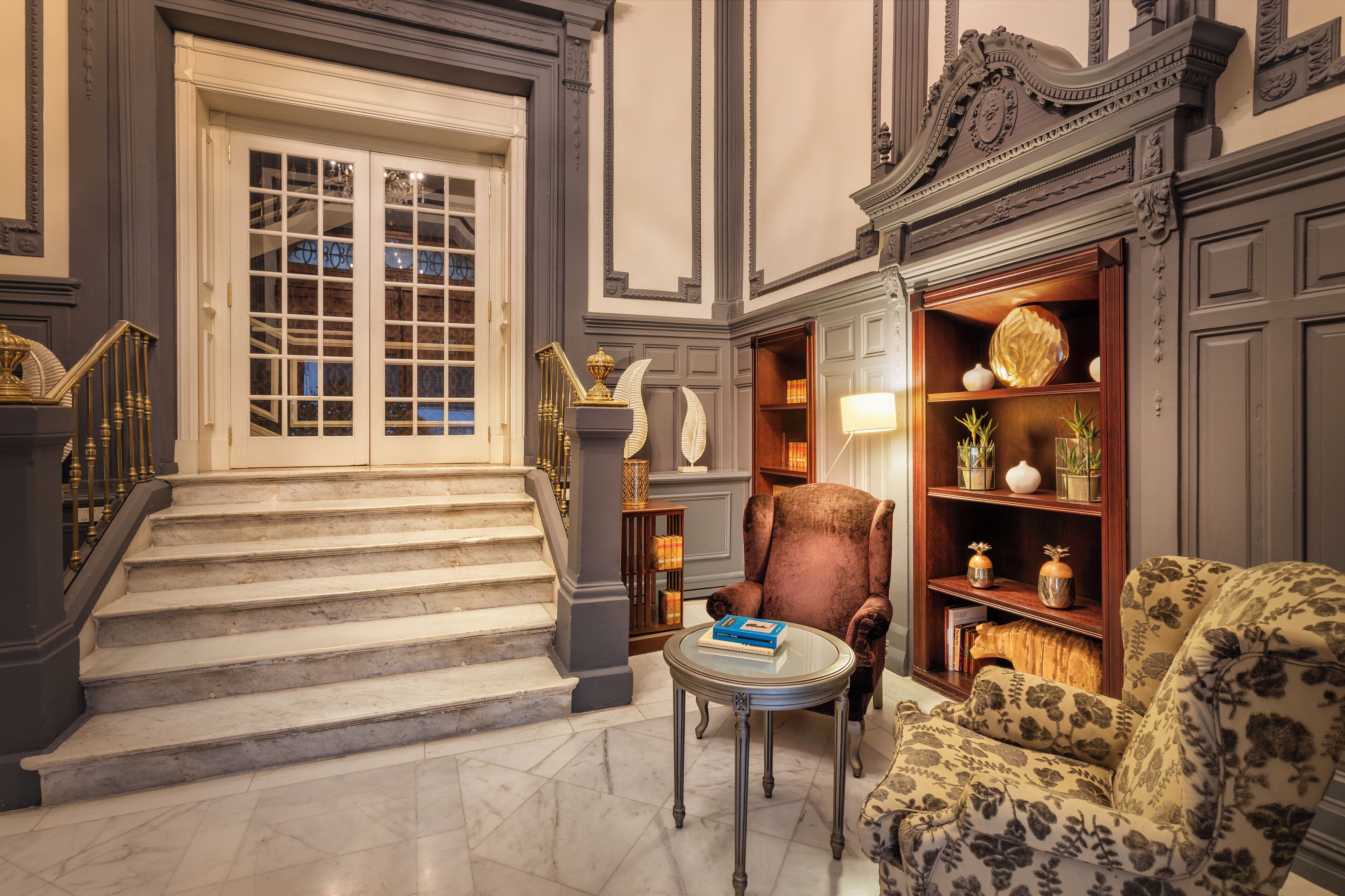 32-inch lcd tv with satellite channels, tv, streaming services